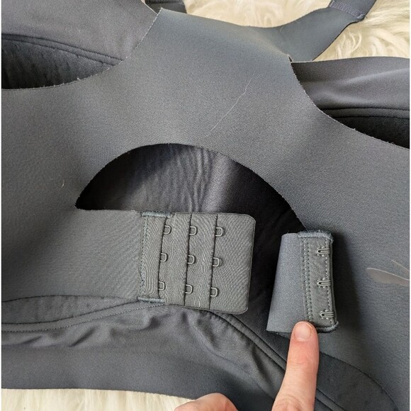Brooks Scoopback Sports Running Bra Asphalt Grey - Picture 6 of 9